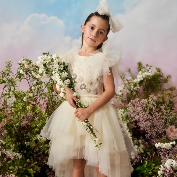 10 Enchanting Flower Girl Dresses That Will Steal The Show