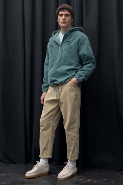 Men’s Khaki Pants Outfits: 22 Cool Looks For 2024