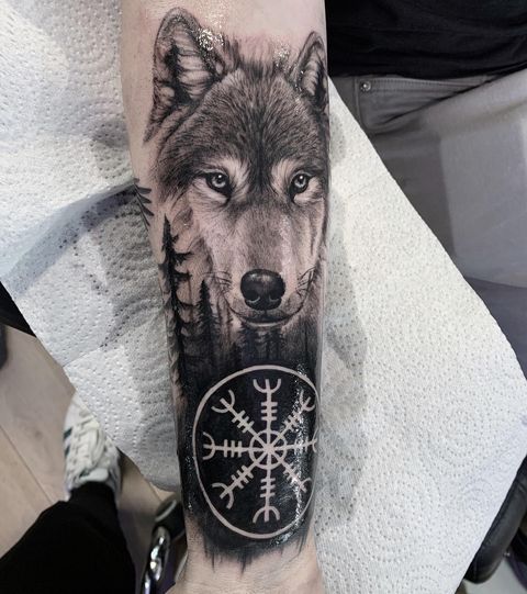 14 Amazing Wolf Tattoos to make you look badass