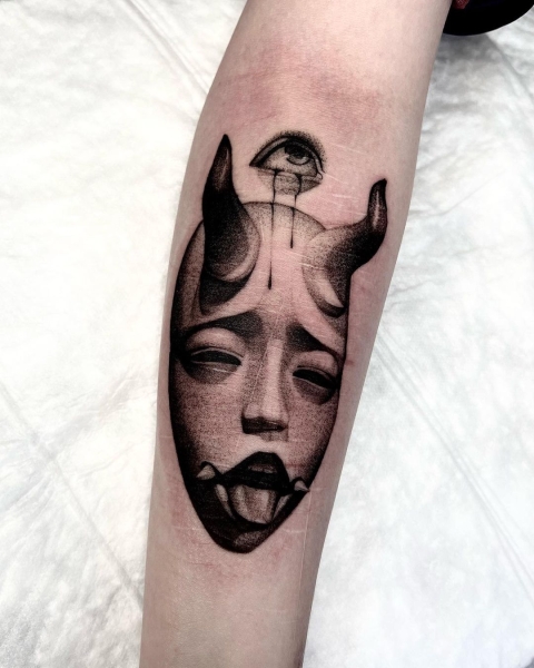 25 Amazing Black & Grey Tattoos