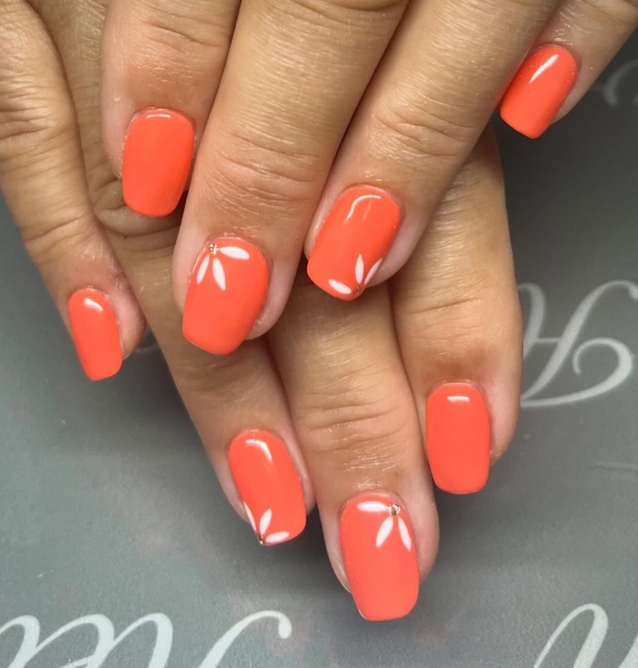 Aries is a fire sign that's known for its fearless yet playful nature. So you'll want bold and firey elements in an Aries nail look. Here are 20 options to inspire you.