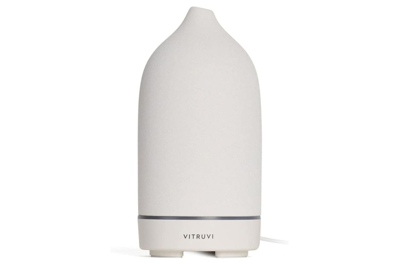 The stone essential oil diffuser used by Sarah Jessica Parker and Molly Sims is 15 percent off at Amazon for a limited time.