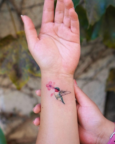 35 Hummingbird Tattoos To Get You Inspired