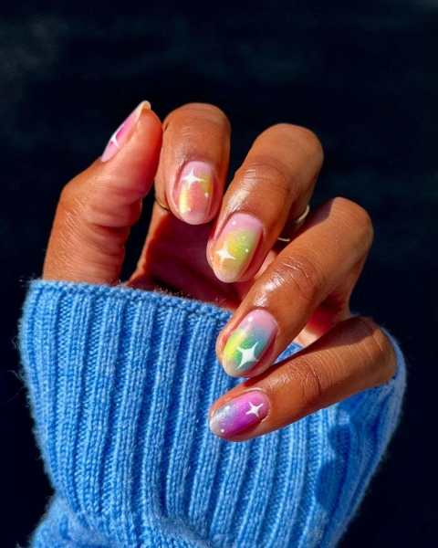 Aura nails are the gradient design that's slowly but surely overpowering the tried-and-true ombré. Browse 20 stunning options, here.