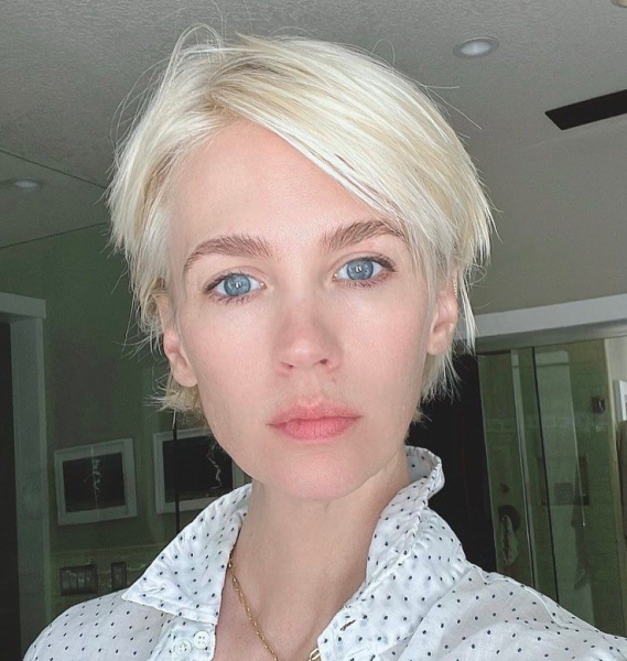 Constant glam is a reality of fame, which means celebrities without makeup garner all the more attention for the deviation. See 25 celebrities without makeup.