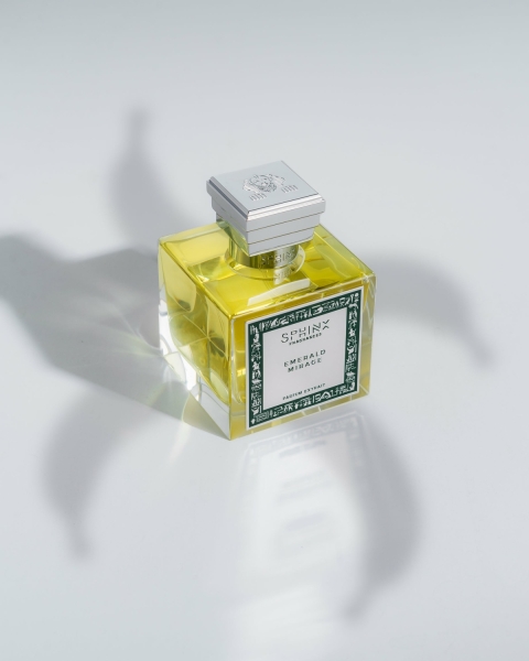 A Tropical Adventure: The New "Emerald Mirage" Extrait de Parfum From Sphinx