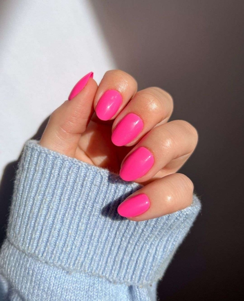 From elegant neutrals to bold patterns, find inspiration for your next salon visit with these stunning oval nail designs. The shape is a blend of almond and round nails.