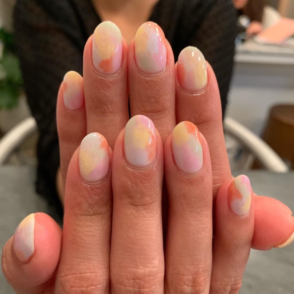 From elegant neutrals to bold patterns, find inspiration for your next salon visit with these stunning oval nail designs. The shape is a blend of almond and round nails.