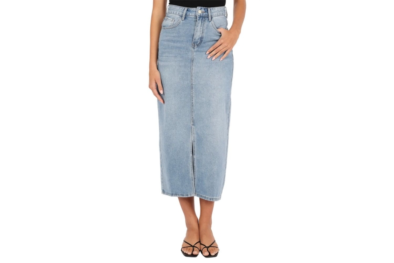 I’m ready for fall, so I rounded up 10 denim skirts, jeans, breezy button-up shirts, loafers, and more from Madewell, J.Crew, Free People, Reformation, and Gap. Shop my wishlist from $25.