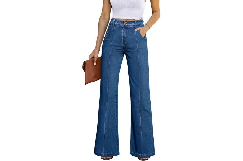 Katie Holmes just stepped out in wide-leg jeans, a plain black T-shirt, and pointed ballet flats. Recreate the star’s versatile look with similar styles on Amazon from Lucky Brand, Calvin Klein, Hanes, and more, starting at just $8.