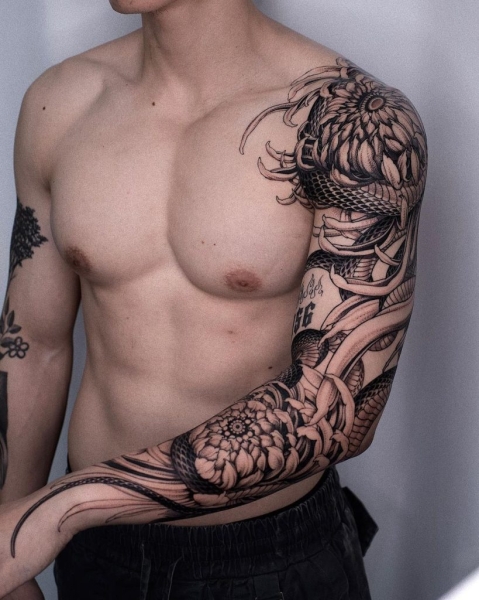 Kim Hoon: The Master of Dragon & Snake Tattoos