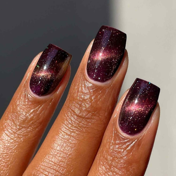 Square nails are making a comeback! From tortoiseshell print to colorful French manicures, scroll through 20 square fall nail ideas we can’t wait to recreate this autumn.