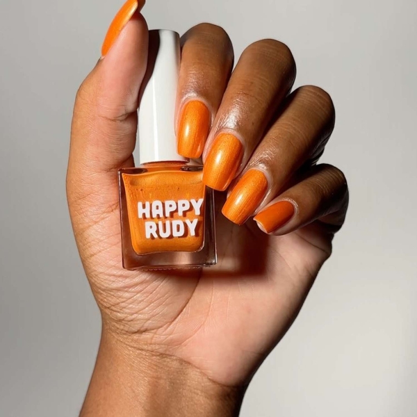 Square nails are making a comeback! From tortoiseshell print to colorful French manicures, scroll through 20 square fall nail ideas we can’t wait to recreate this autumn.