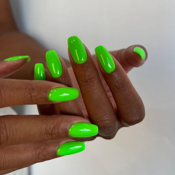 Take a page out of Cynthia Erivo's book and don a "Wicked"-themed manicure, adorned with loads of sparkle, texture, and creativity.