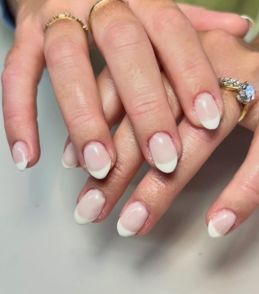 With the promise of a crisp, cool autumn right around the corner, there is no better time to change up your nail routine. Swipe through 40 stunning French nail ideas for fall.