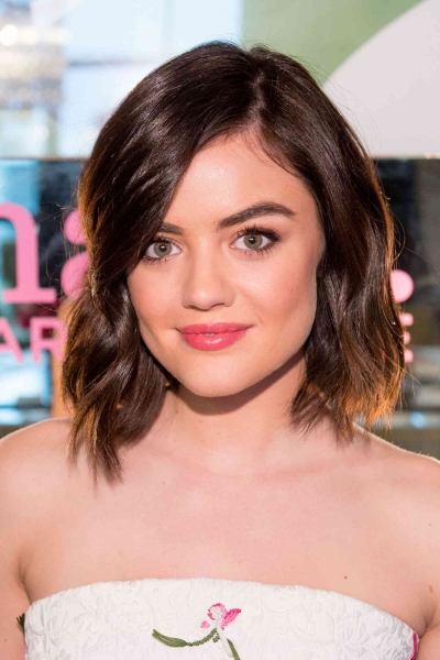 Asymmetrical lob haircuts combine the easy sophistication of a long bob with the slight edge of an uneven chop. Here are 20 options for inspiration.