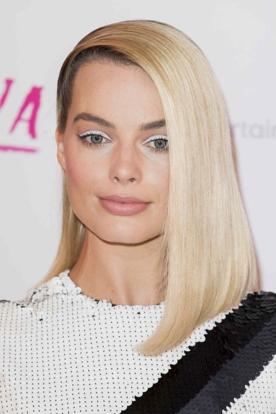 Asymmetrical lob haircuts combine the easy sophistication of a long bob with the slight edge of an uneven chop. Here are 20 options for inspiration.