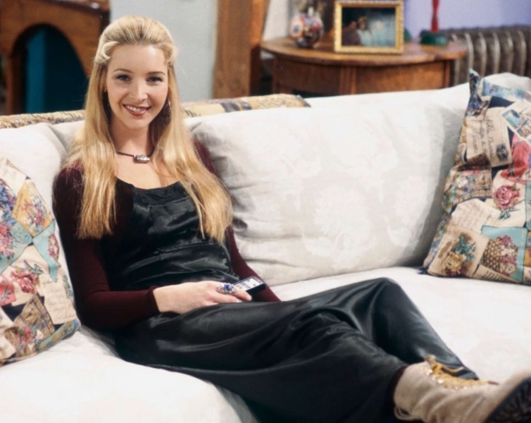 The best of Phoebe Buffay's hairstyles range from boho braids to bombshell blowouts.