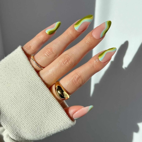 If you're looking for the best fall green nails to wear this autumn, look to these 17 photos for inspiration to take to the nail salon. From mint green to emerald hues, there's a green nail look for every occasion.