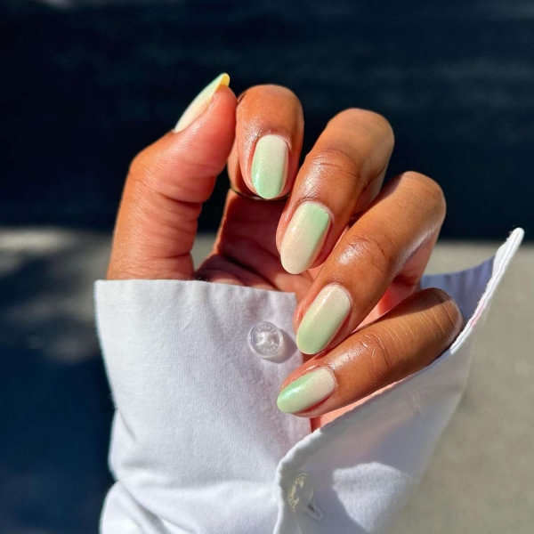 If you're looking for the best fall green nails to wear this autumn, look to these 17 photos for inspiration to take to the nail salon. From mint green to emerald hues, there's a green nail look for every occasion.