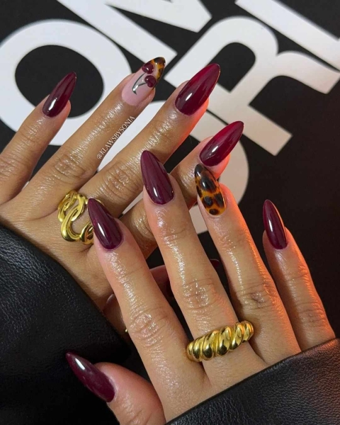 Just as the leaves change their colors, your nails might be due for a change as well. Here are 19 dark nail art designs to choose from.