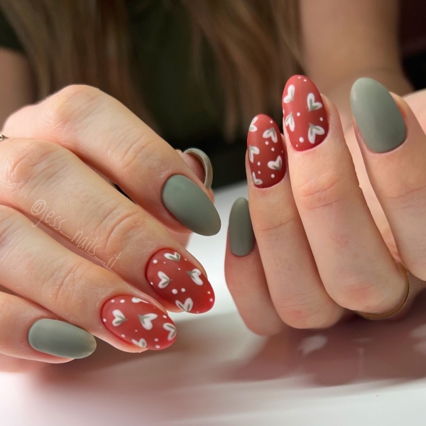 Just as the leaves change their colors, your nails might be due for a change as well. Here are 19 dark nail art designs to choose from.