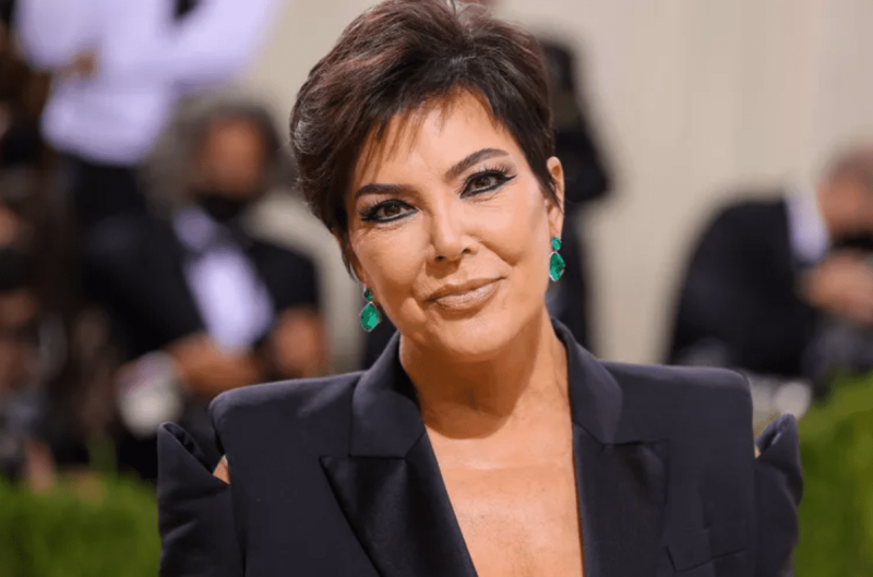 Kris Jenner has bringing it for 30 years and we’re just trying to Keep Up. Here are 17 of her best hair looks.