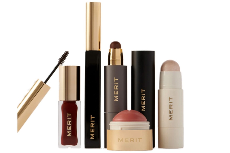 These are the 27 best holiday gifts for her according to an editor. Shop brands including Coach, Cosrx, Dior, and Glossier starting at $15.