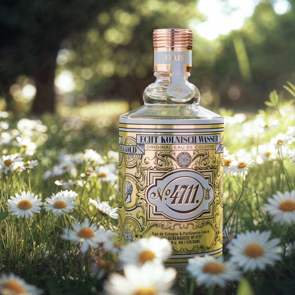 Daisies Meet Cologne Freshness: "Echt Kölnisch Wasser Daisy" by 4711