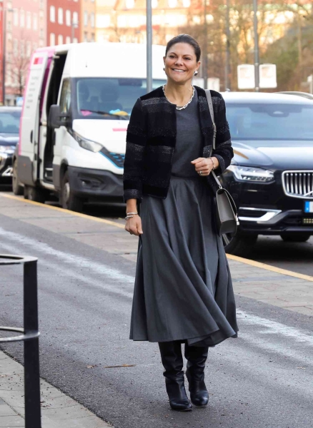 Princess Victoria of Sweden attended the Nobel Laureates dinner while wearing a dress from H&M and a 119-year-old diamond tiara.