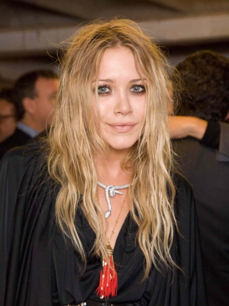 Since the early 2000s, Mary-Kate and Ashley Olsen have held the secrets to looking effortlessly chic on the beauty front. Here, learn all about their beauty secrets and the trends you can try today.