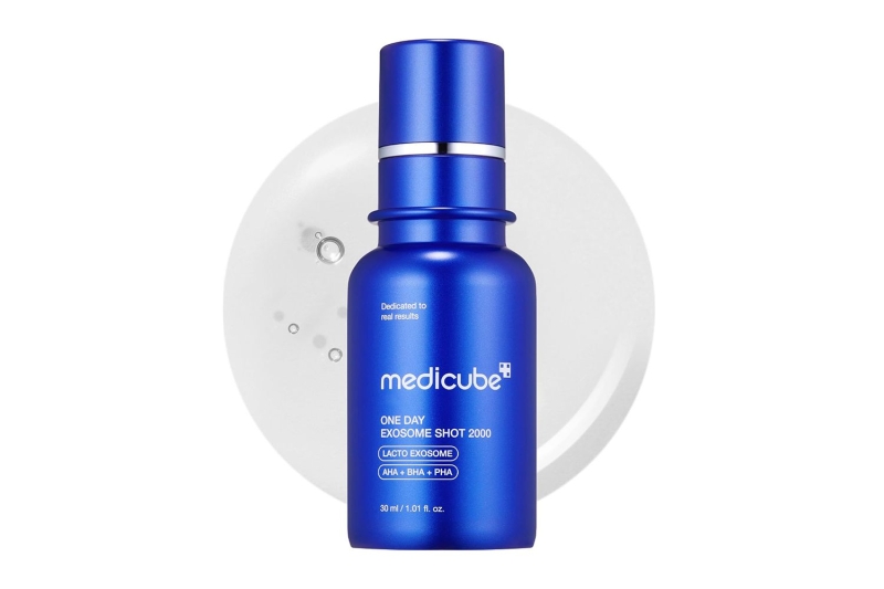 A beauty editor’s latest K-beauty obsession is Medicube’s One Day Exosome Shot 2,000 serum. Shop the microneedle-like serum to get less visible pores and smoother skin now that it’s on sale for $18 at Amazon.