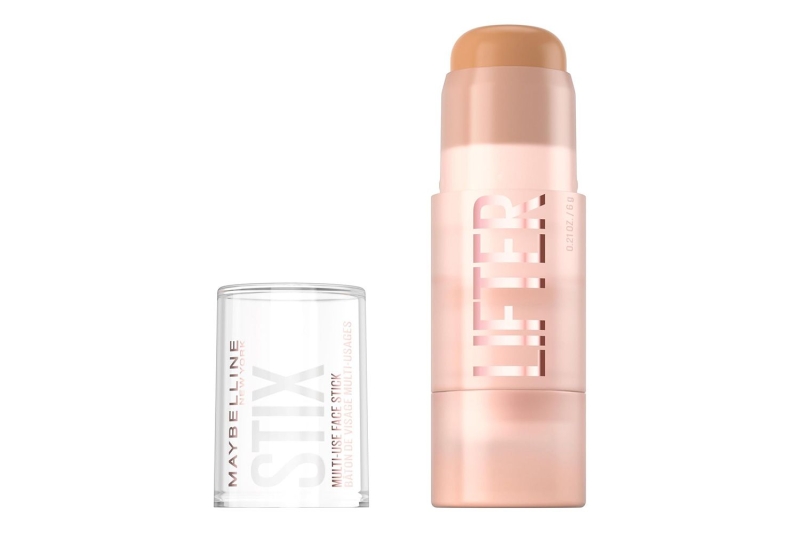 According to makeup artist James Kaliardos, Miley Cyrus wore Maybelline’s Super Stay Lumi-Matte Foundation and Age Rewind Concealer at the 2025 Grammy Awards. Shop them on Amazon.