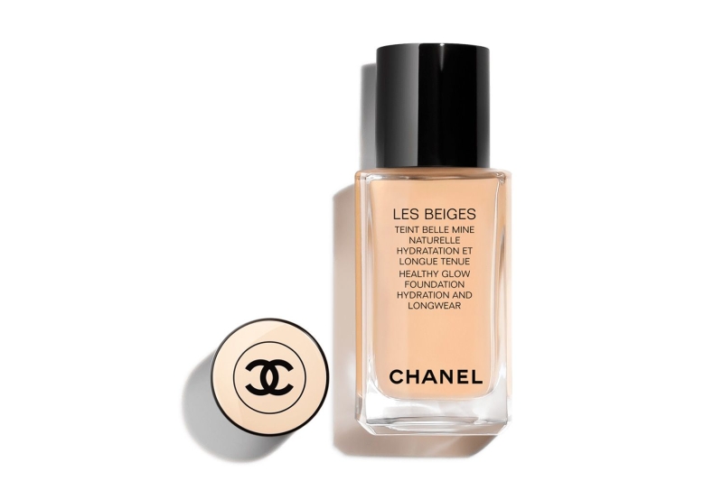 Jennifer Lopez’s 2025 Grammy Awards makeup look included Chanel’s Les Beiges Healthy Glow Foundation. Grab the foundation shoppers with mature skin say doesn’t settle into fine lines.