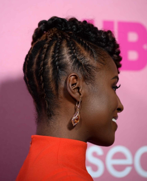 Whether you’re new to feed-in braids or rock them regularly, we’re here to share all the different ways you can wear them. From box braids and bun braids to Ghana braids and Fulani braids, we’ve got 25 stunning styles to inspire your next ‘do